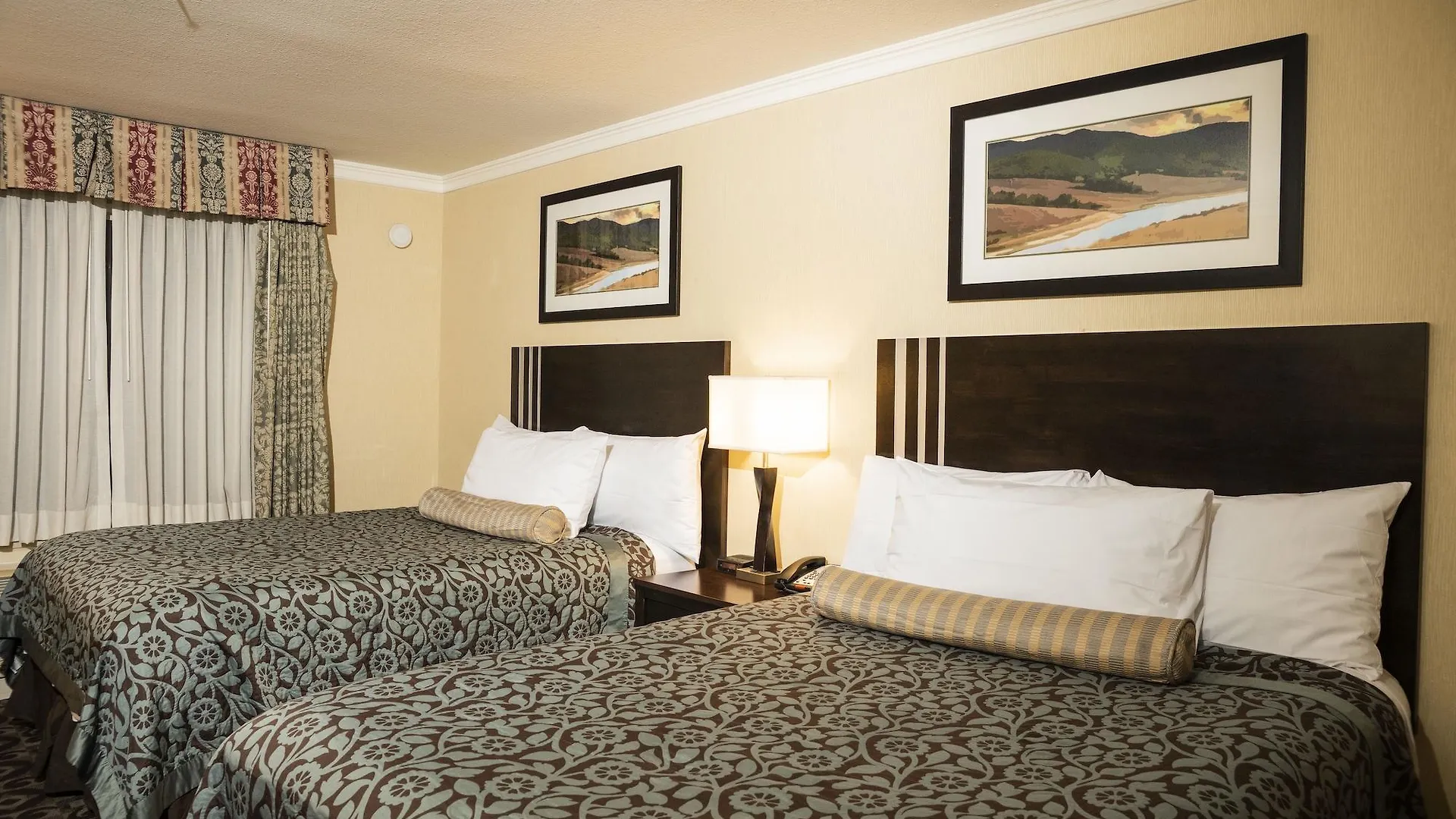 Hotel Days Inn By Wyndham Concord