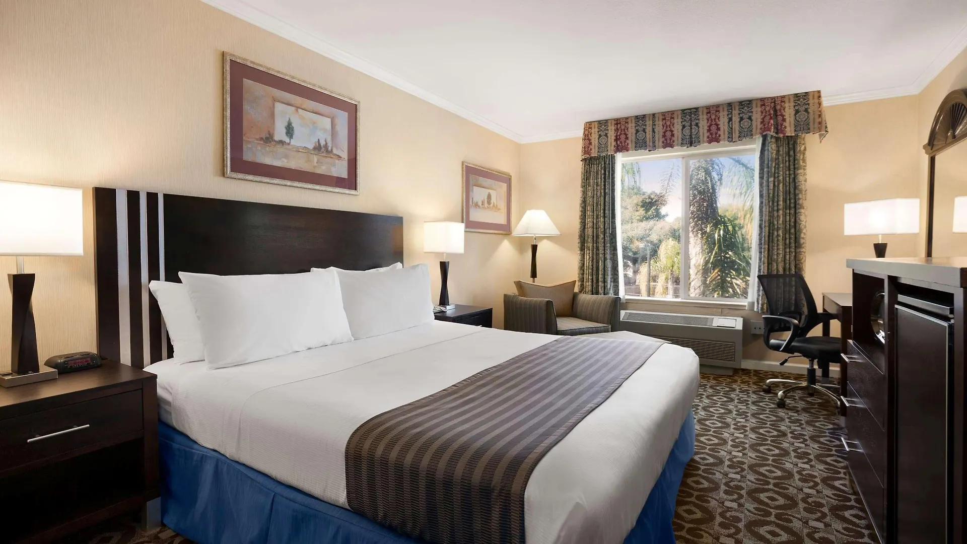 Hotel Days Inn By Wyndham Concord