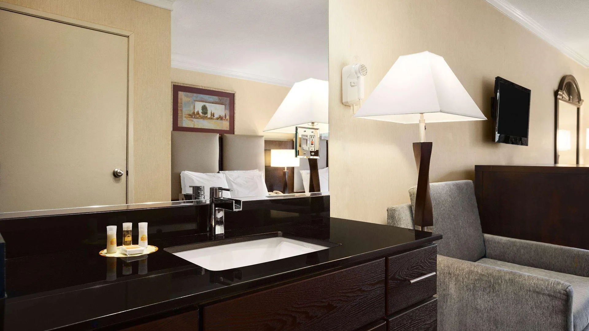 Days Inn By Wyndham Concord