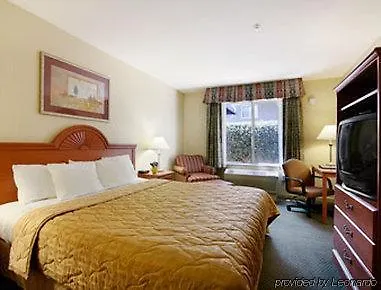 Days Inn By Wyndham Concord Hotel