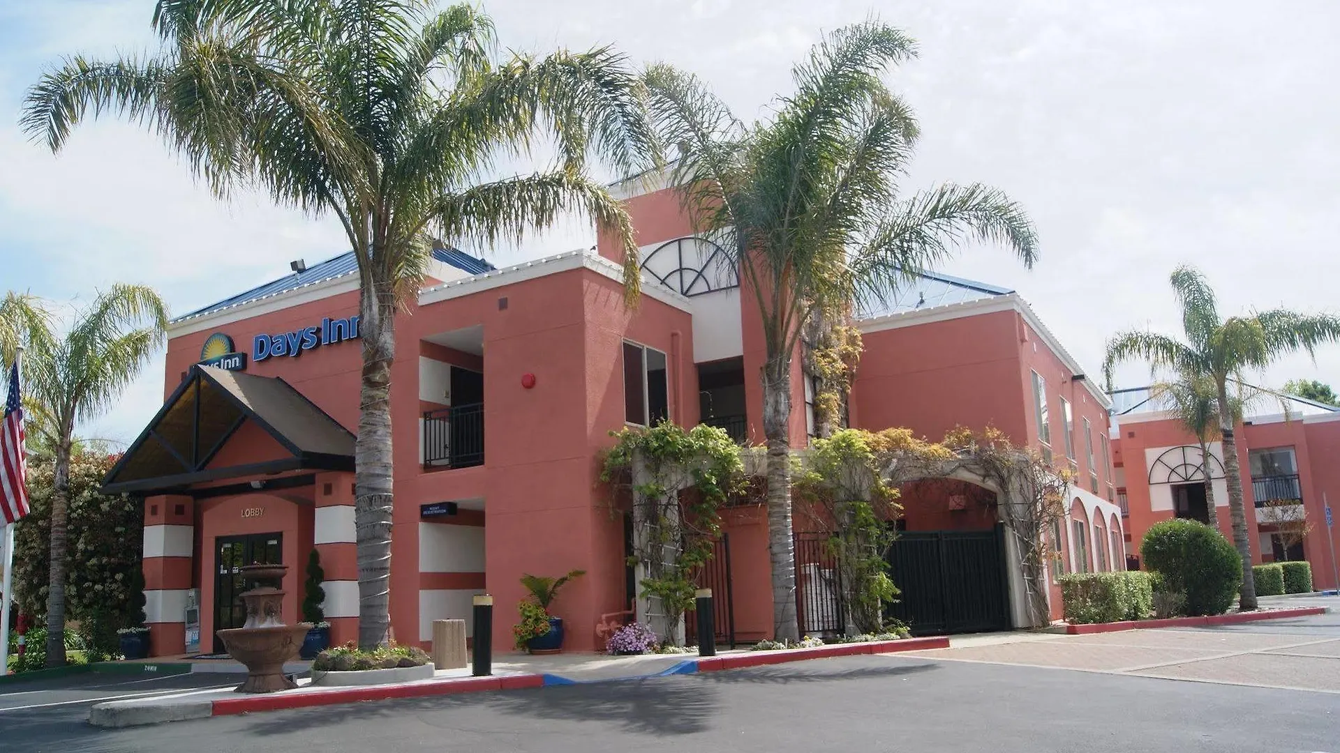 Days Inn By Wyndham Concord Hotel