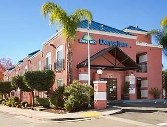 Hotel Days Inn By Wyndham Concord