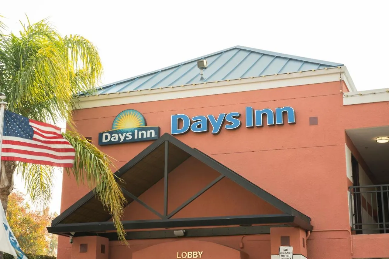 Days Inn By Wyndham Concord Hotel