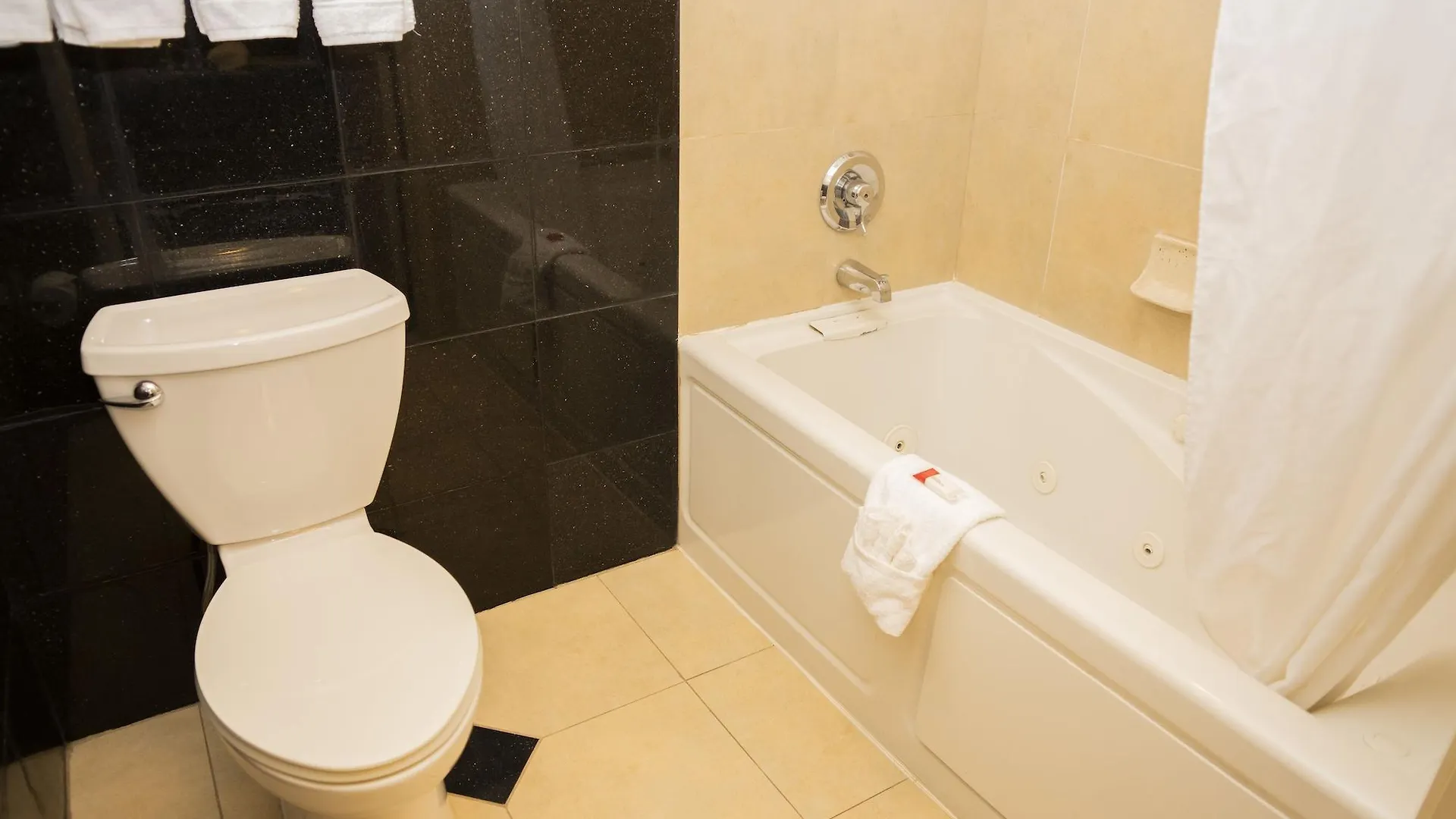 Days Inn By Wyndham Concord Hotel
